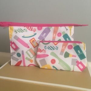 NEW Set of 2 Clinique Logo Makeup Bags